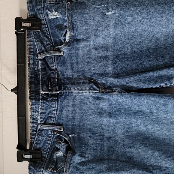 Levi's Jeans - Picture 2 of 6